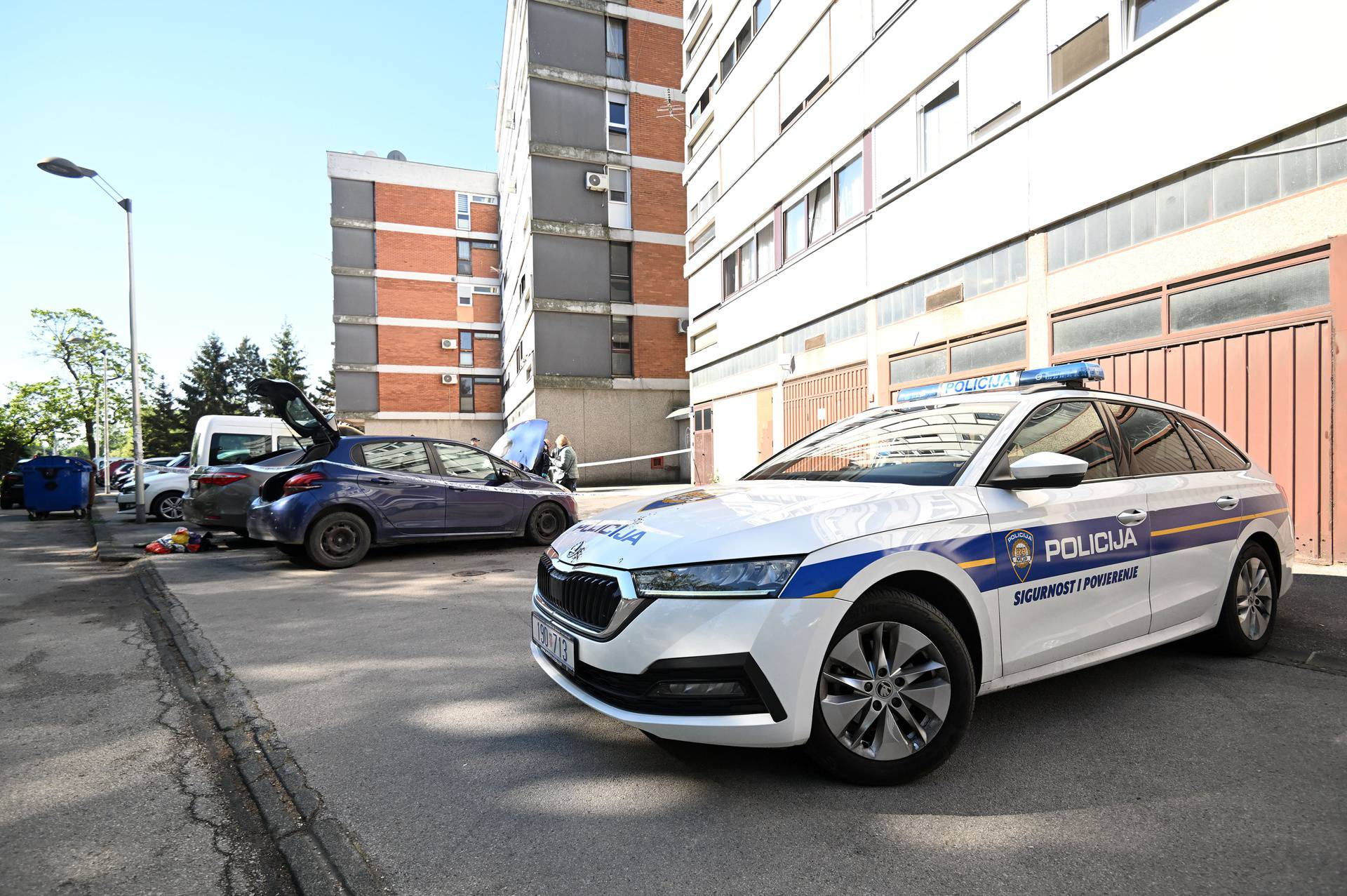 Zagreb: Tri automobila izgorjela na parkiralištu u Prečkom