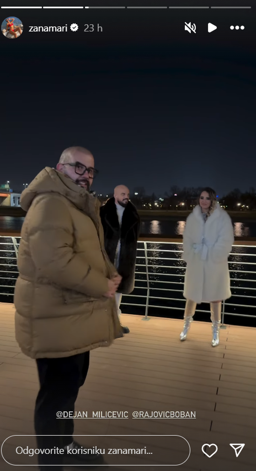 Žanamari pozirala u zagrljaju poznatog crnogorskog pjevača