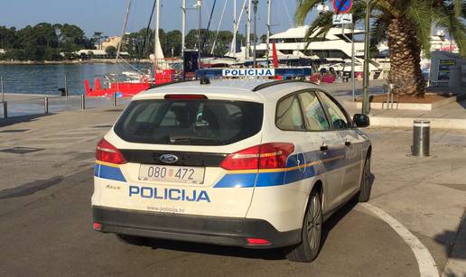 Pobjegao je  policiji pa sutradan prijavio krađu automobila...