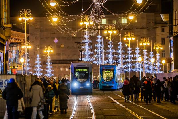 Zagreb: Ugođaj na Zagrebačkom Adventu