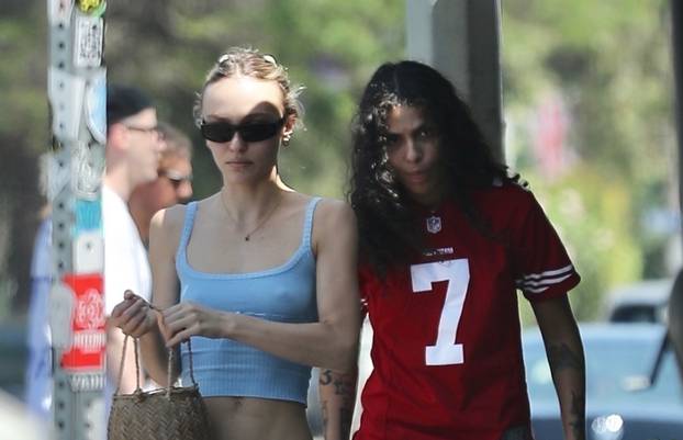 *EXCLUSIVE* Lily-Rose Depp goes to lunch with girlfriend 070 Shake at Crossroads **Web Must Call For Pricing**