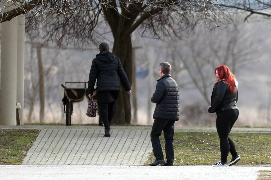 Jasminina majka neutješno je plakala: Nije mogla ni stajati...