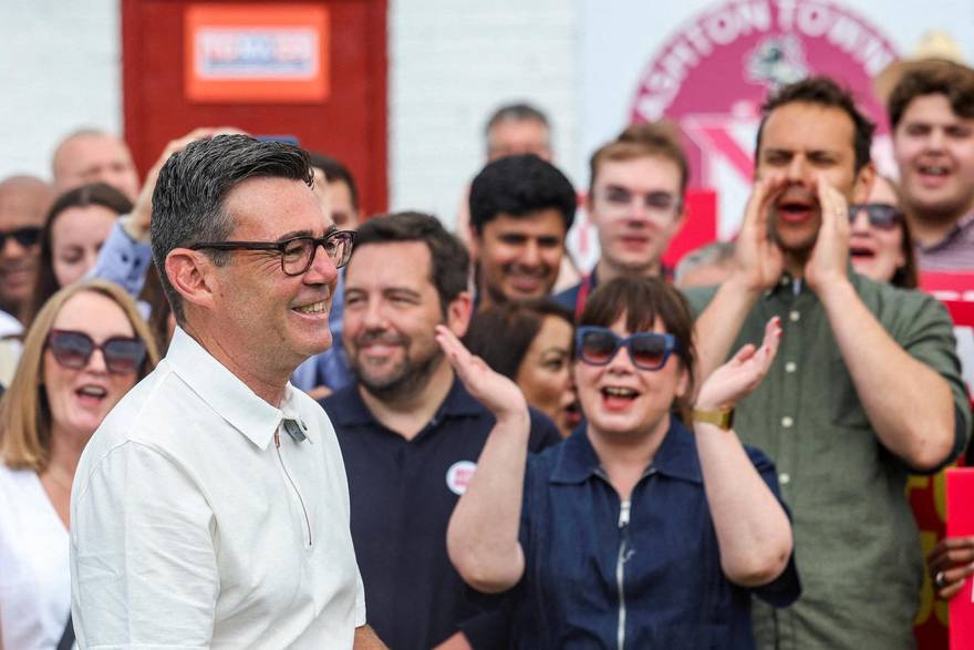 Tko je Andy Burnham
