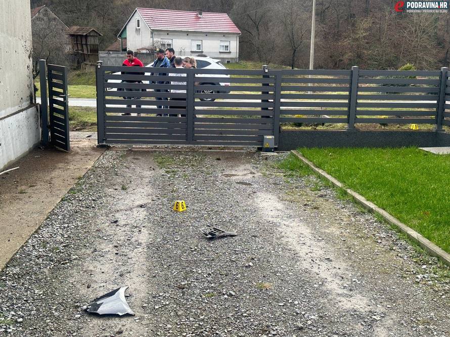 Vozio Mercedes bez vozačke pa se zabio u zid kuće: Vozač (26) i putnica (21) lakše ozlijeđeni