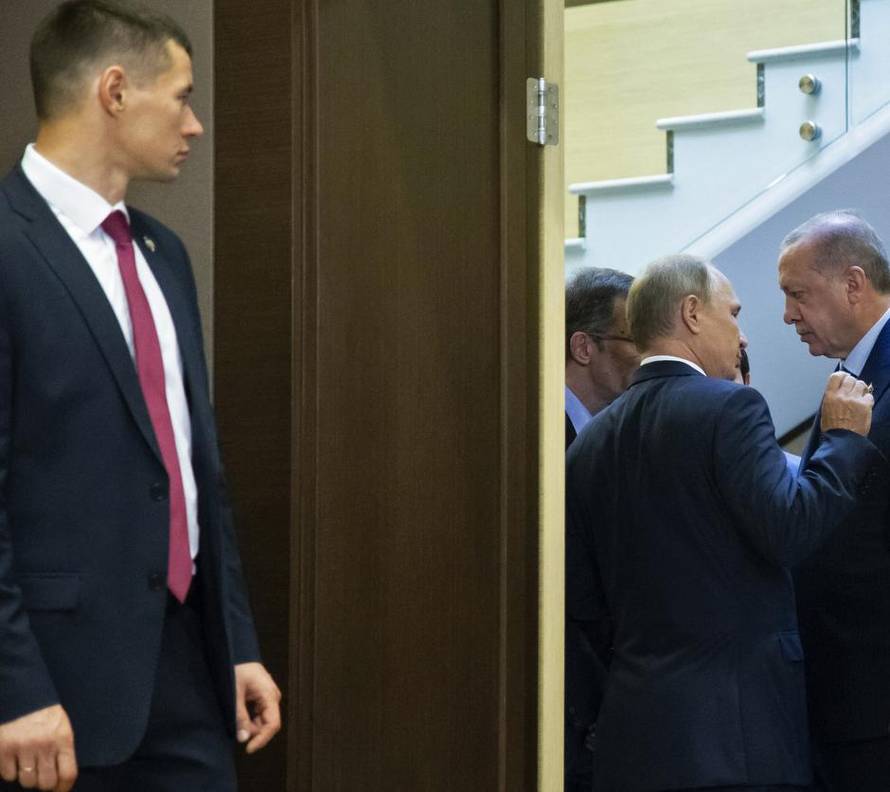 Trumpa i Putina čuva elita. Moraju biti visoki dva metra i čiste kože - zabranjene tetovaže