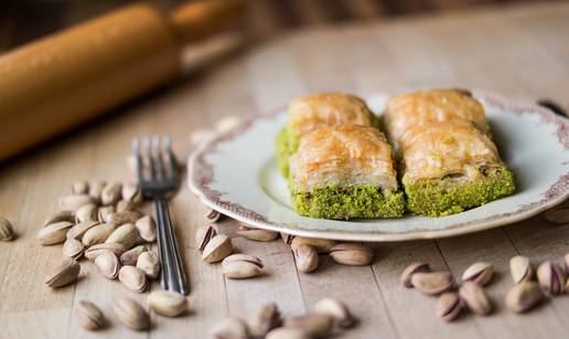 Sočna baklava s pistacijama i narančom idealan je desert