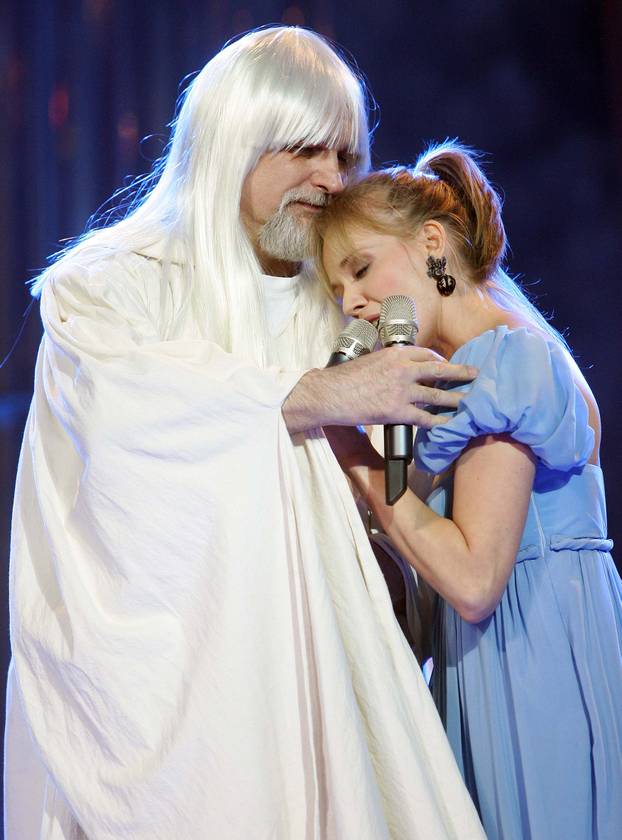 ARHIVA - Dora 2007., pobjeda rockera Dade Topića i grupe Dragonfly