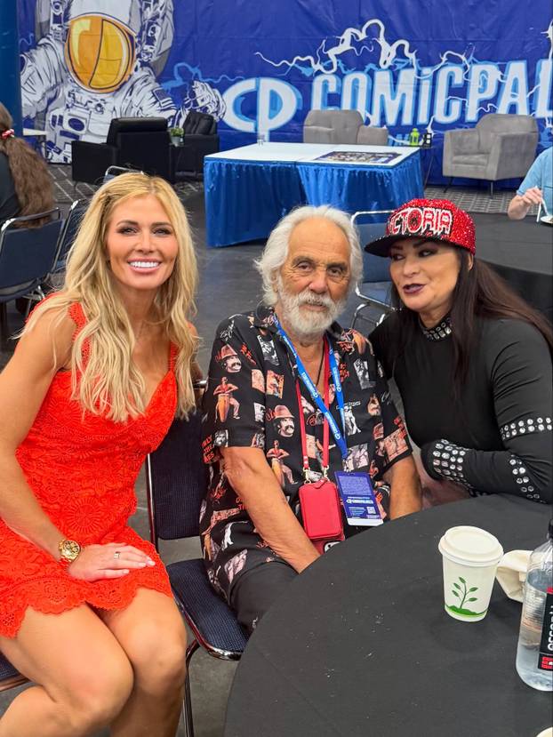 Mamma mia! Evo kako bivša kečerska zvijezda izgleda u 51.