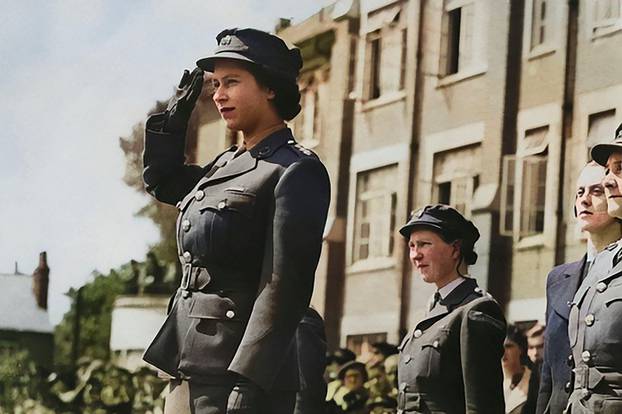 Queen Elizabeth II in the Army, a whole life of service