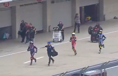 VIDEO Kaos na MotoGP utrci! Vodeći vozač ustao s motora sekundu prije starta. Evo zašto