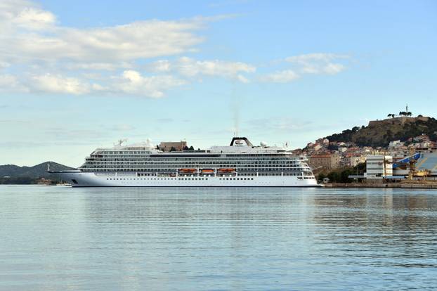 Šibenik: Kruzer Viking Sea na vezu u gradskoj luci