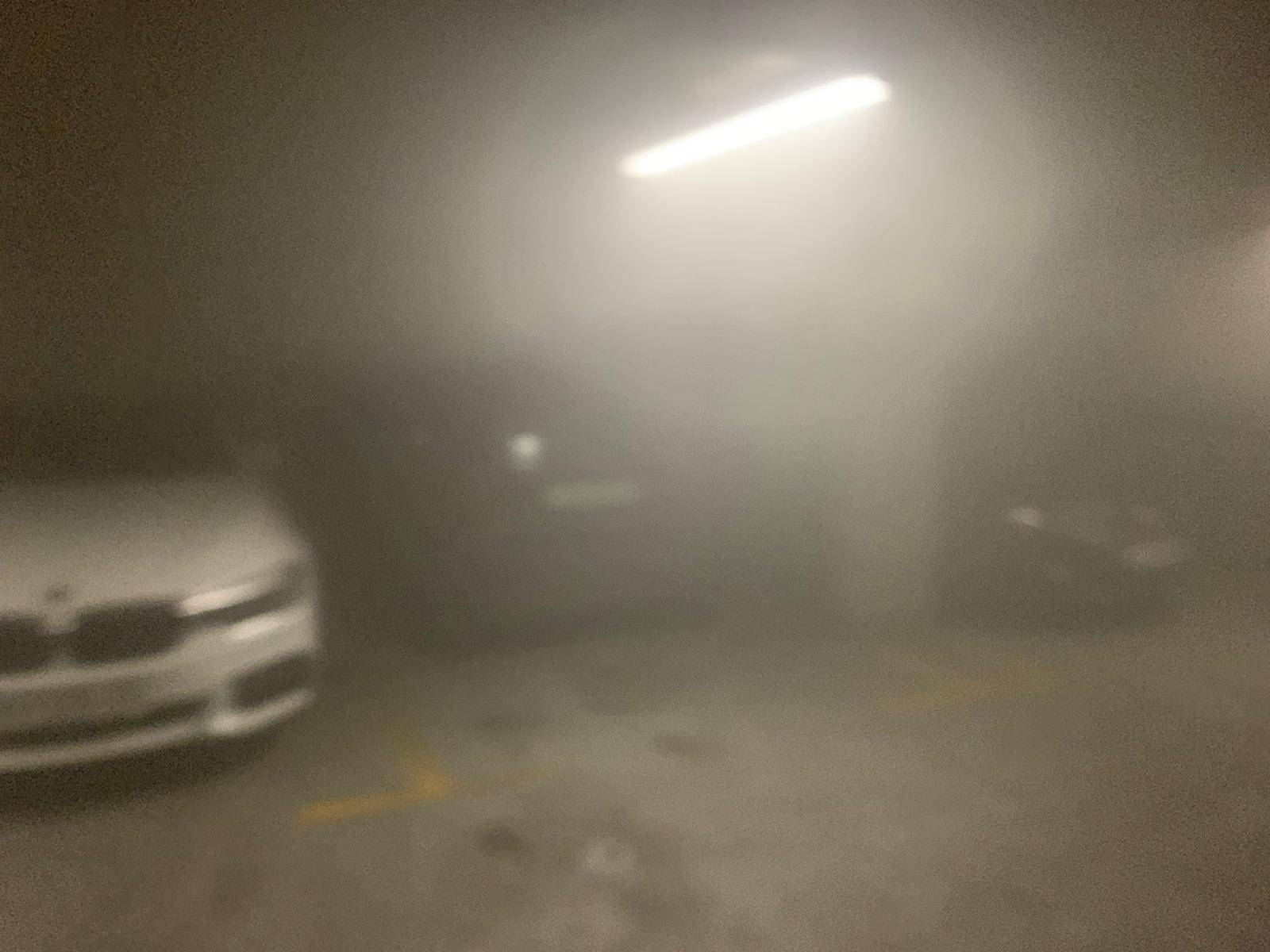 Zapalio se automobil u garaži na Kvatriću: 'Trg se jedva vidio, dim je išao 50 metara u zrak'
