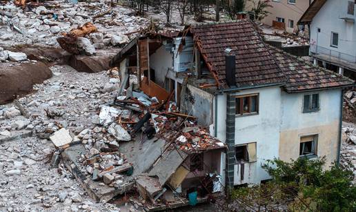 FOTO Jablanica, dan poslije: Ovo su prizori užasa iz zraka, kamenje je zatrpalo kuće