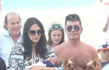 Simon Cowell odveo na plažu sina rođenog prije deset dana