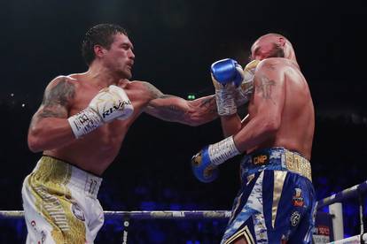 Vrhunski boks u Manchesteru: Usyk teško nokautirao Bellewa