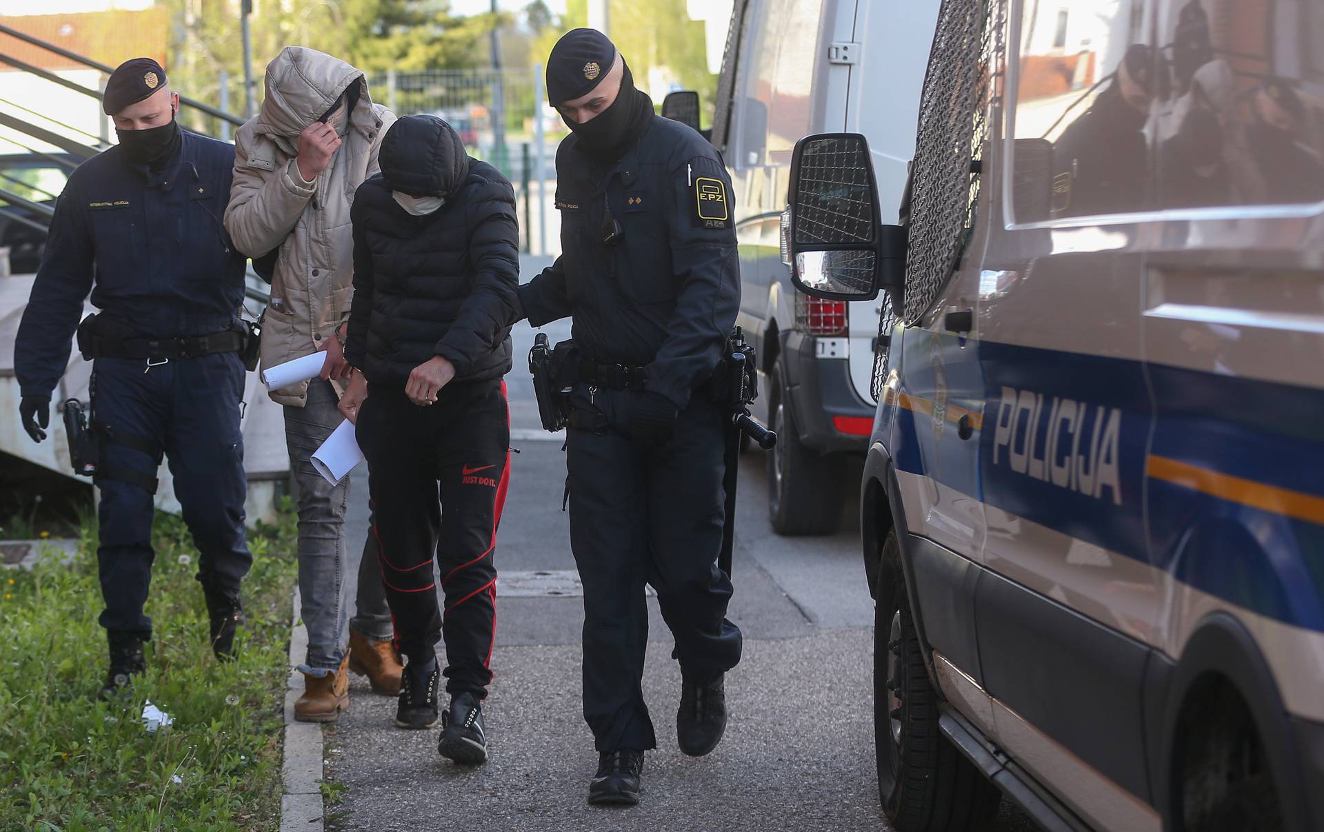 Na Županijski sud u Velikoj Gorici dovedene osobe osumnjičene za proizvodnju i prodaju droge