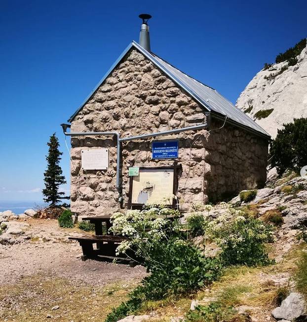 FOTO Pogledajte 10 najljepših hrvatskih planinarskih skloništa