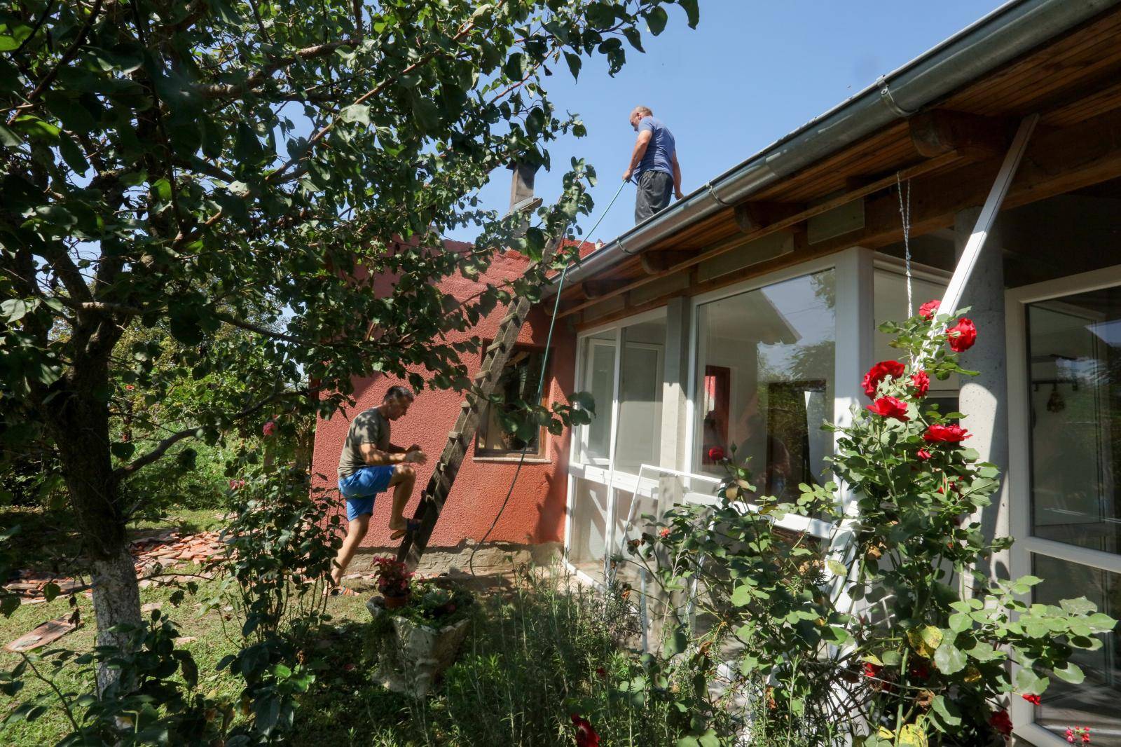 Požar im je uzeo sve, obitelji iz Josipovca sad spavaju u garaži