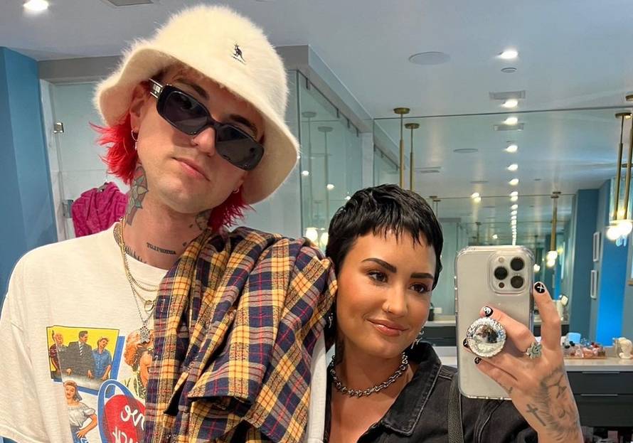 Demi Lovato: 'Veze sa starijima su odvratne. Cure, pazite se'