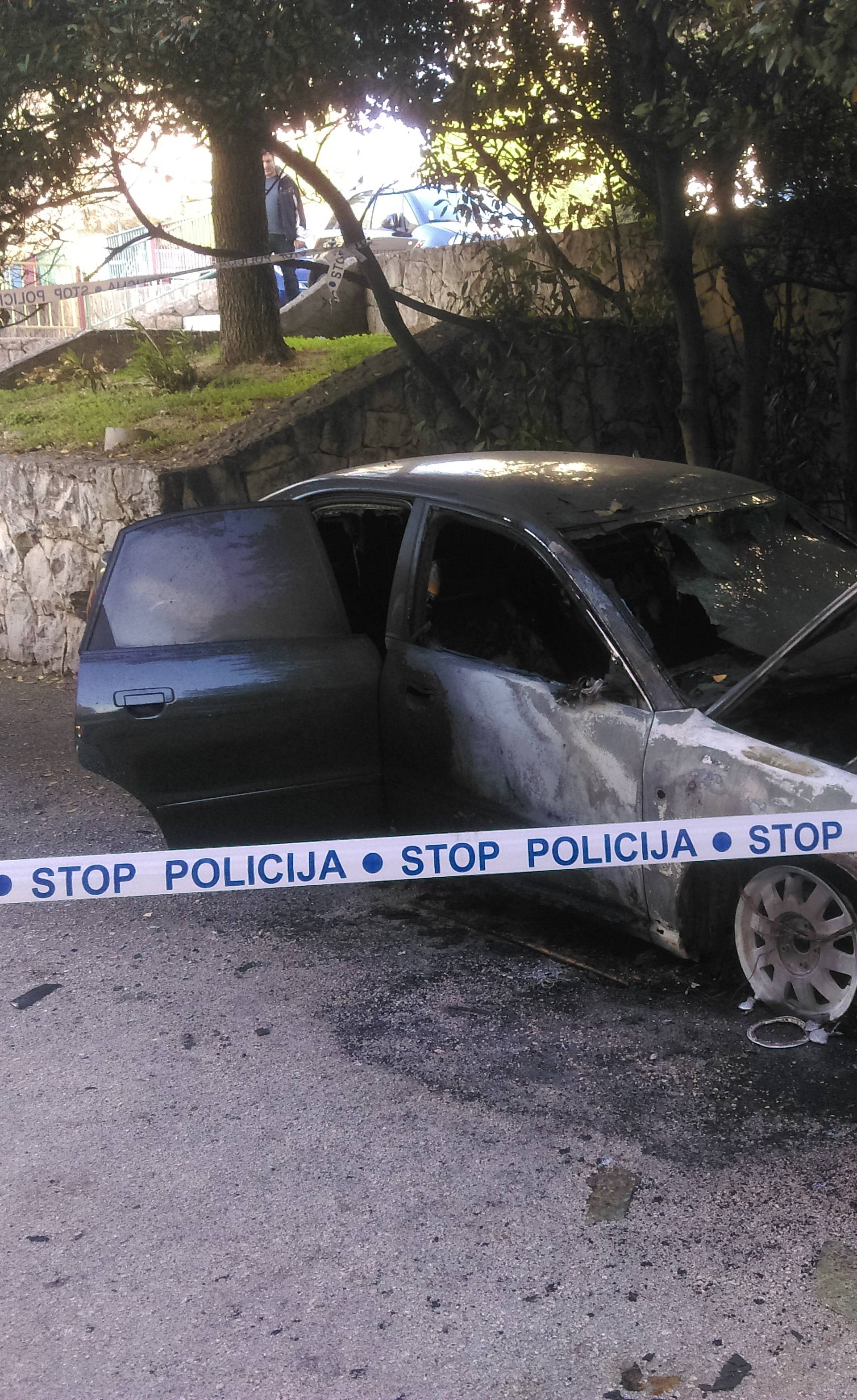 Nakon Porschea i Mercedesa, u Splitu je noćas izgorio Audi A4