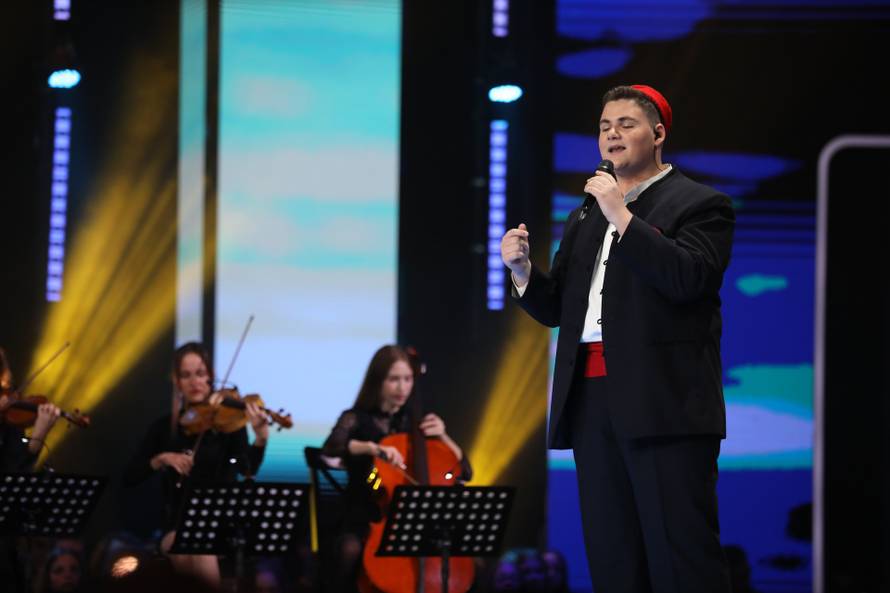 Šegedin je izveo Cocinu pjesmu, savladale su ga emocije: 'Bio je moj kum, ponosim se njime...'