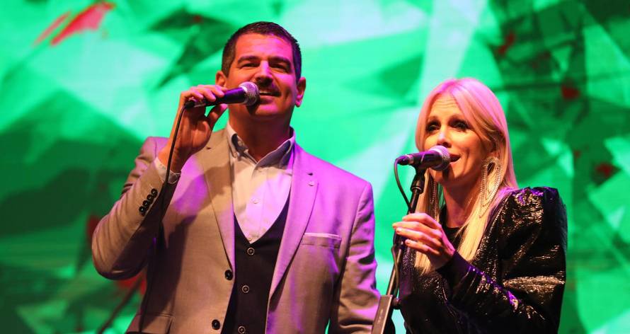 Split: Marko Pecotić Peco i Silvija Dvornik po prvi puta u javnosti nastupili zajedno na prvoj večeri Adventa na Prokurativama