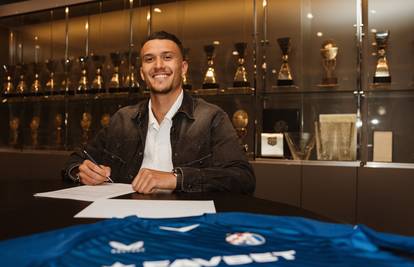 Dejan Ljubičić i službeno igrač Dinama: 'Navijam od malena. Došao sam ovdje uzeti trofeje'