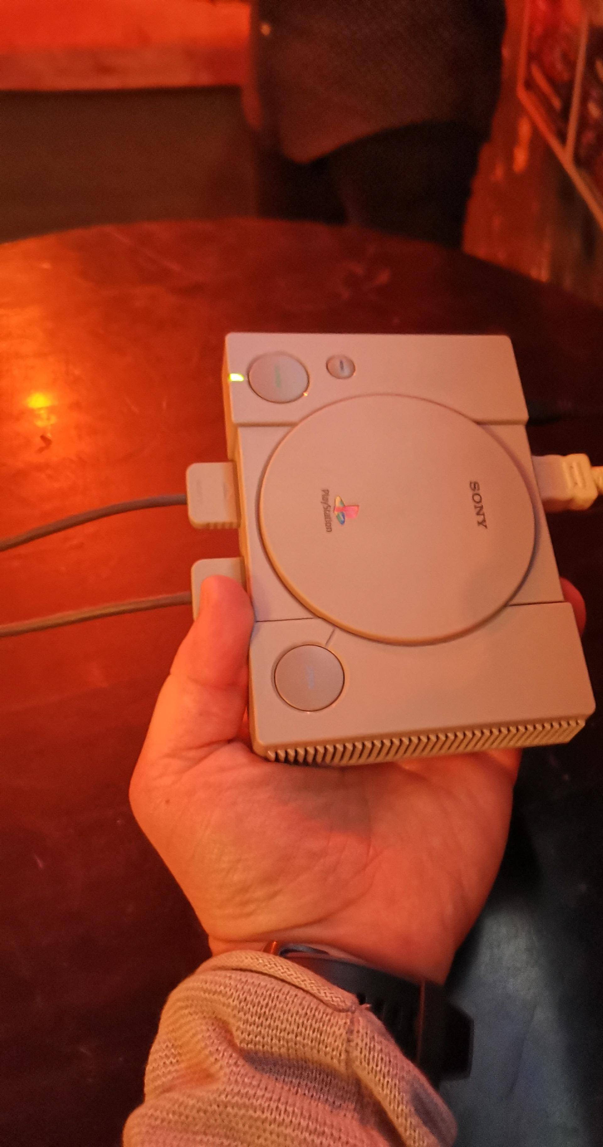 Povratak u prošlost: Isprobali smo retro PlayStation konzolu