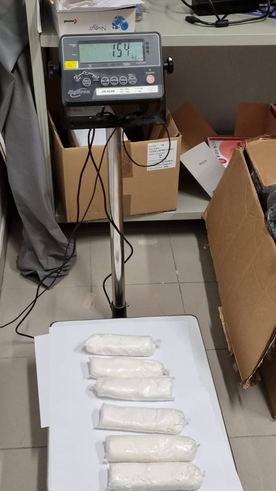 Ovo su Brazilci koji su 'pali' s kokainom u Zagrebu. Švercali ga u grudnjaku i šamponima