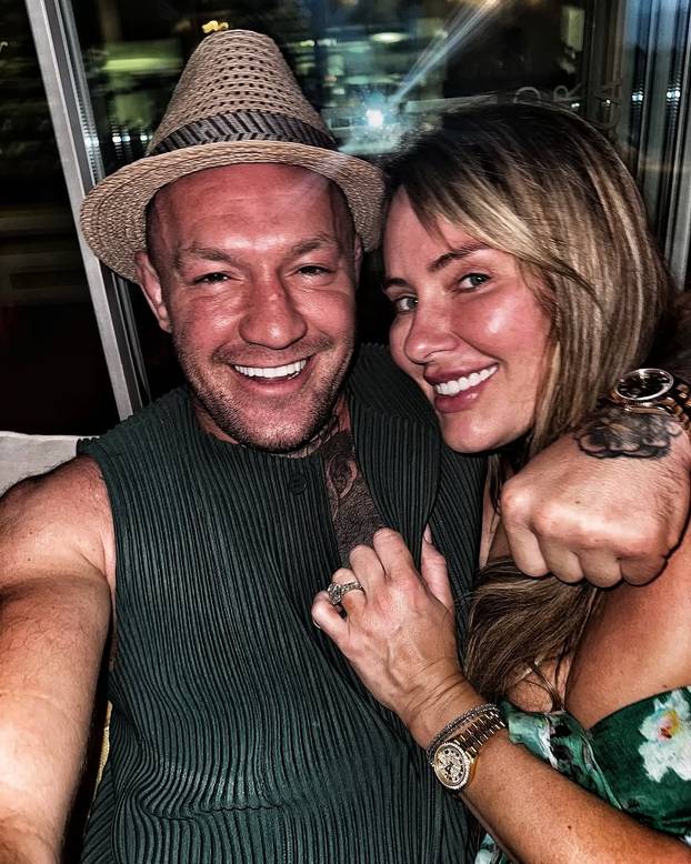 FOTO Dok je bio nitko, ona ga je uzdržavala. Sad silovatelj Conor McGregor vara ženu gdje stigne