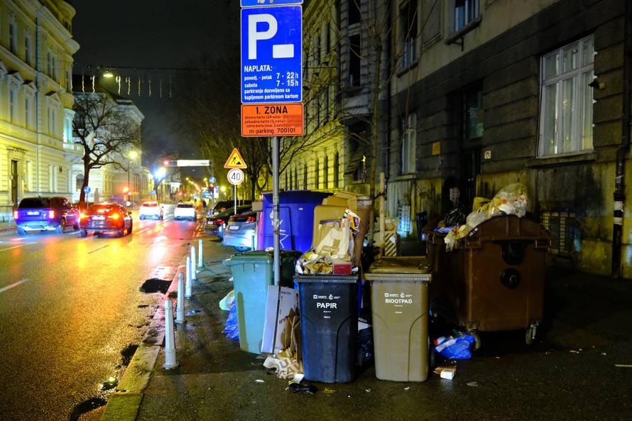 Zagreb: Sve više smeća u centru grada zbog štrajka radnika Čistoće