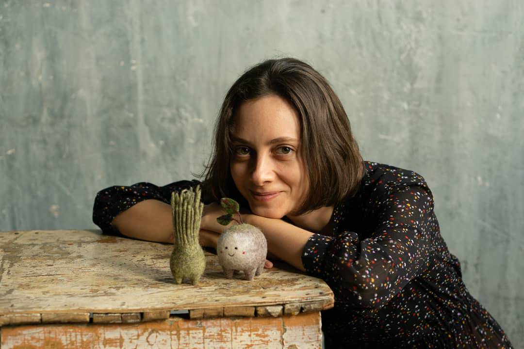 Ruska umjetnica od vune radi preslatke igračke za mališane