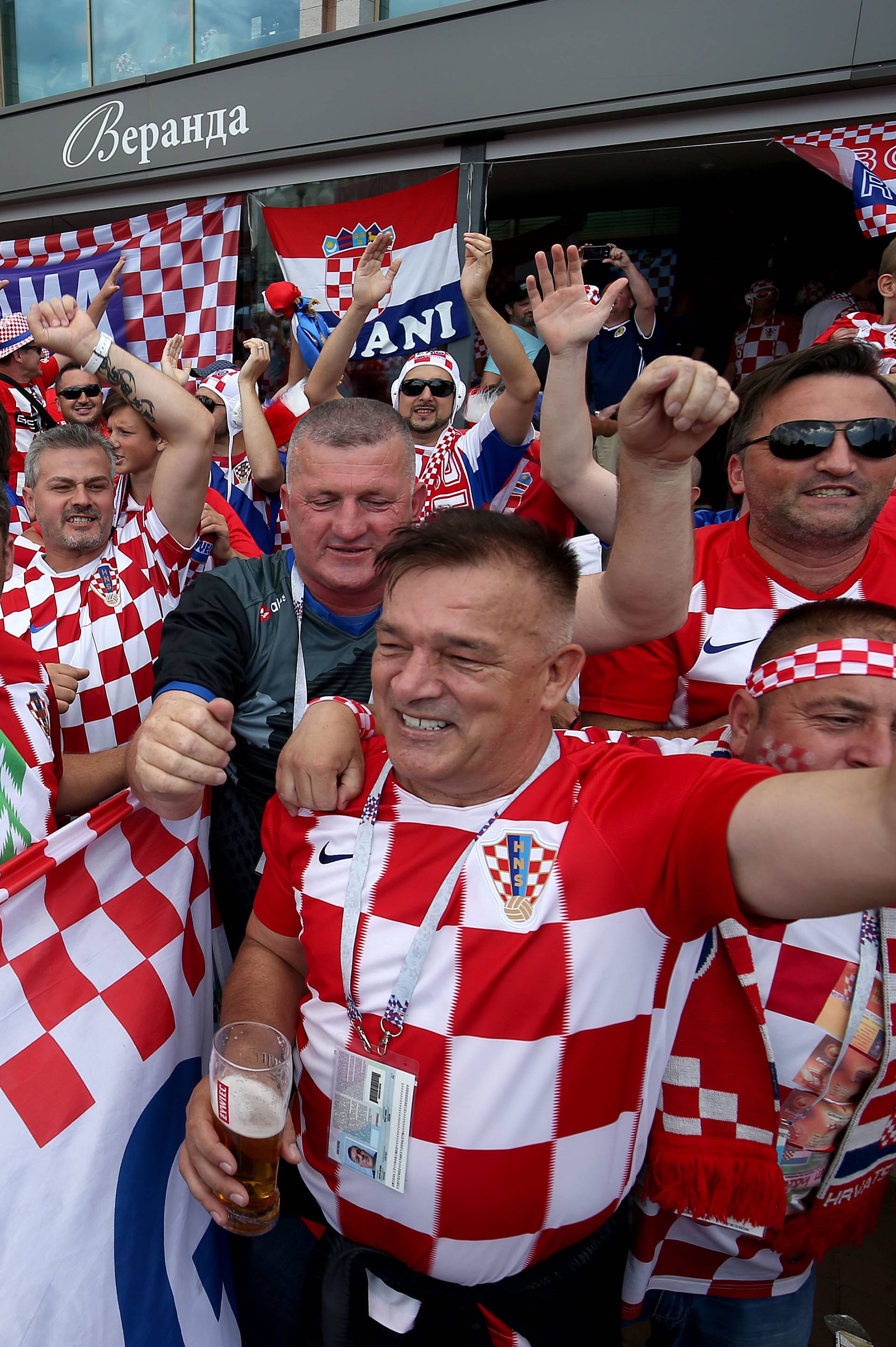 Dajte nam tog Messija! Vatreni srušili Nigeriju na startu SP-a