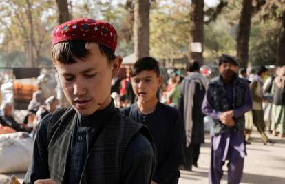 Više od pola milijuna Afganistanaca ostalo bez posla