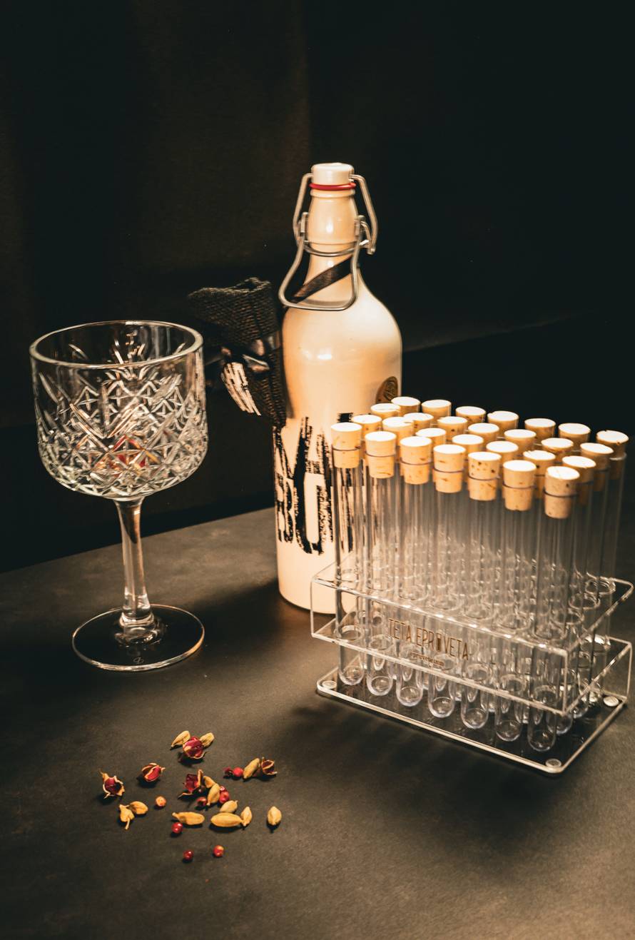 Zašto su epruvete postale novi hit na eventima, vjenčanjima i među poslovnim darovima