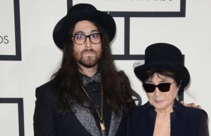 Yoko Ono primit će priznanje za legendarnu pjesmu Imagine