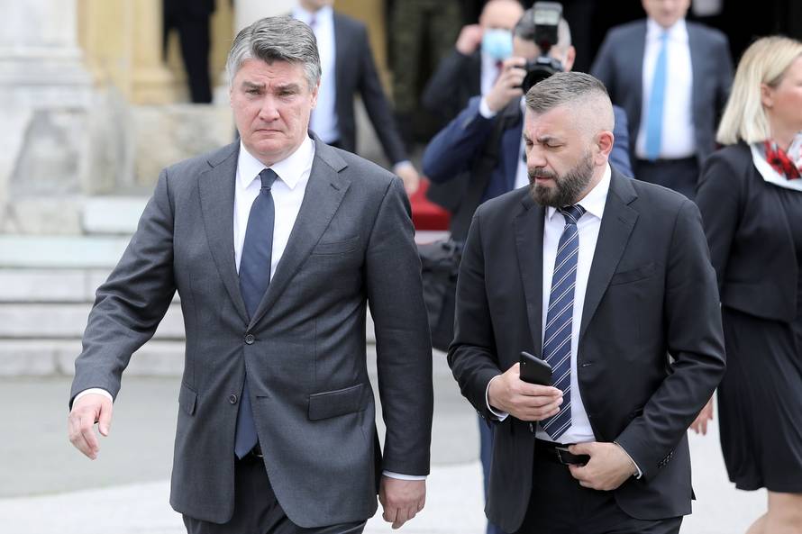 Predsjednik odlazi iz HNK nakon svečane akademije povodom obilježavanja Dana Hrvatske vojske