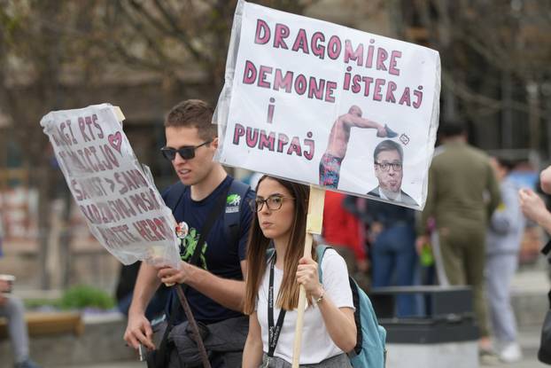 Beograd: Tisuće motorista stigalo je dati podršku studentima 
