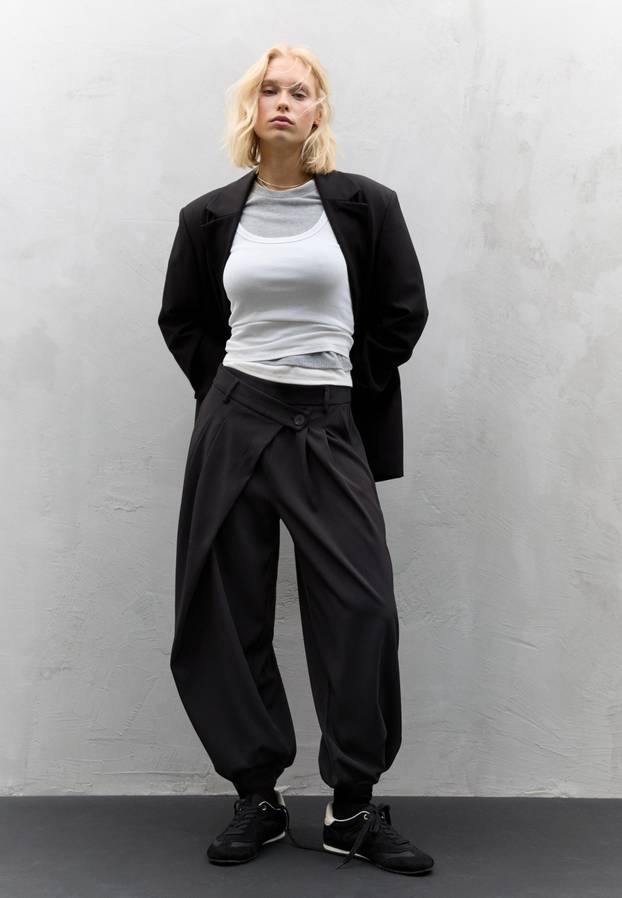 Hit ženska odijela po povoljnim cijenama koje morate imati