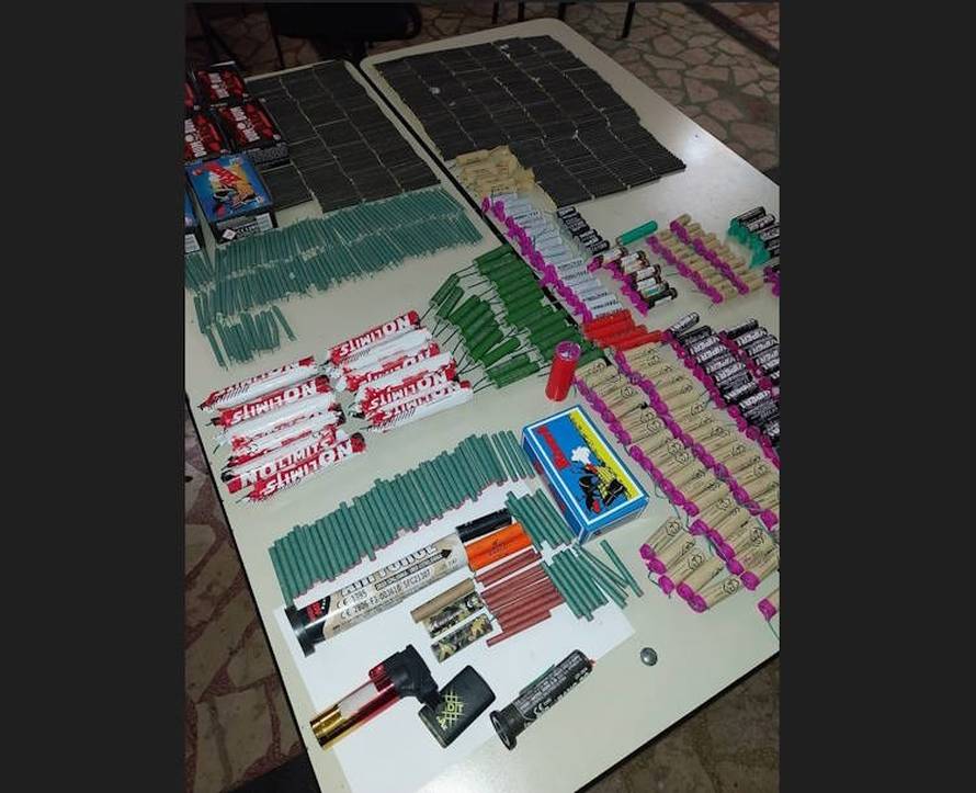 FOTO Kod dvojice maloljetnika u Zagrebu pronašli gotovo tisuću komada opasne pirotehnike