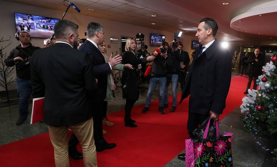 Zagreb: Kolindin savjetnik verbalno napao Milanovića