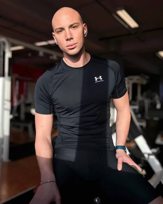 Alen Bičević presadio je kosu, smršavio, operirao nos... Evo kako se mijenjao kroz godine