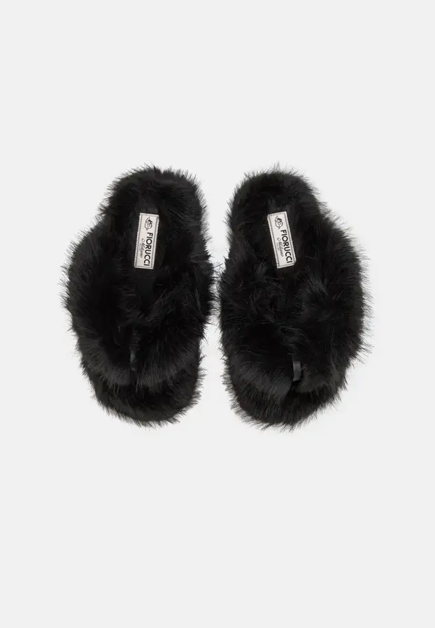 FOTO Biste li kupili sandale s perjem koje stoje preko 200 €?