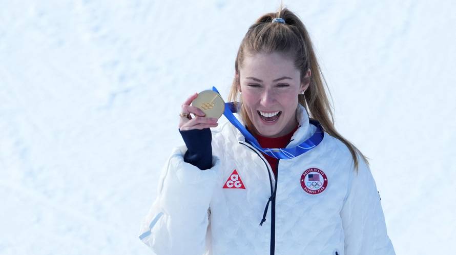 Alpine Skiing - Women's Slalom Victory Ceremony