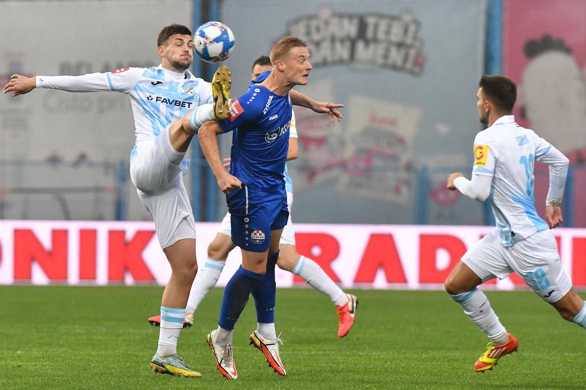 Croatian First League, SuperSport HNL, NK Slaven Belupo v HNK Rijeka  01.05.2023., Gradski stadion Iv