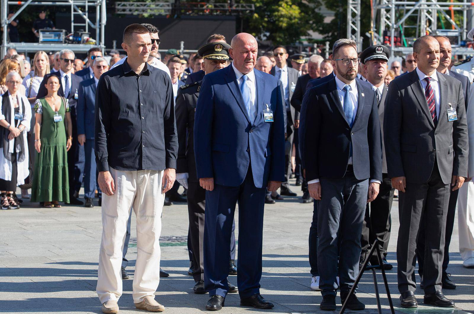 Knin: Polaganje vijenaca ispred Spomenika hrvatske pobjede "Oluja 95"