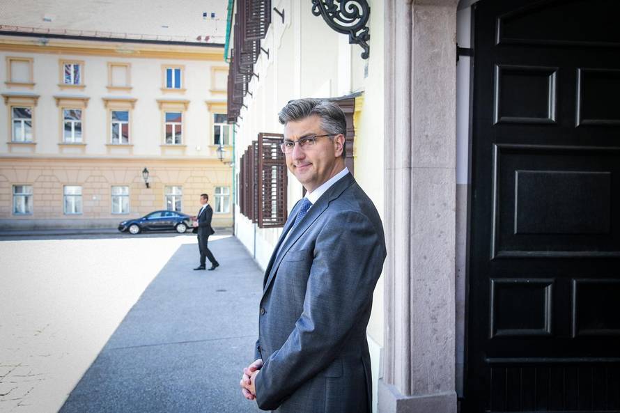 Srdačna dobrodošlica: Domaćin Plenki dočekao je predsjednicu