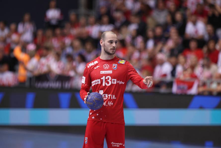 Osijek: Prijateljska utakmica između Hrvatske i Švicarske