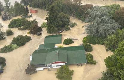 Posljedice ciklona na Novom Zelandu: Najmanje sedmero mrtvih i 10.000 raseljenih