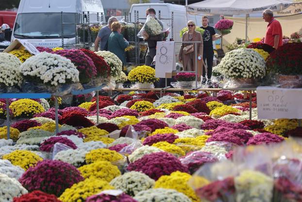 Split: Blagdan Svih svetih i Dušni dan na Lovrincu